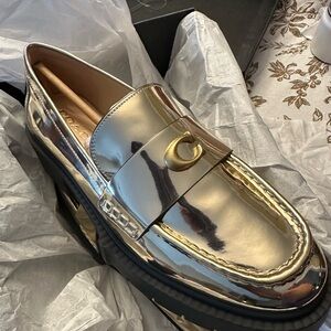 Coach womens metallic loafer shoe size 8.5 new